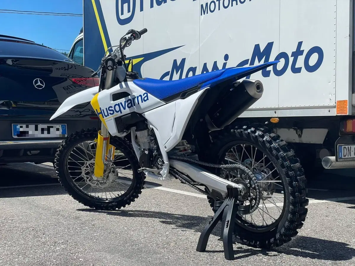 Husqvarna FC 450 (2027) (4)