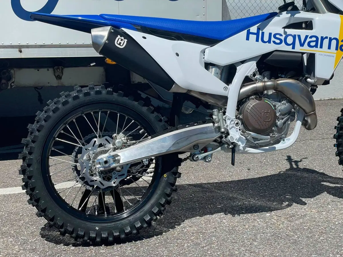 Husqvarna FC 450 (2027) (9)