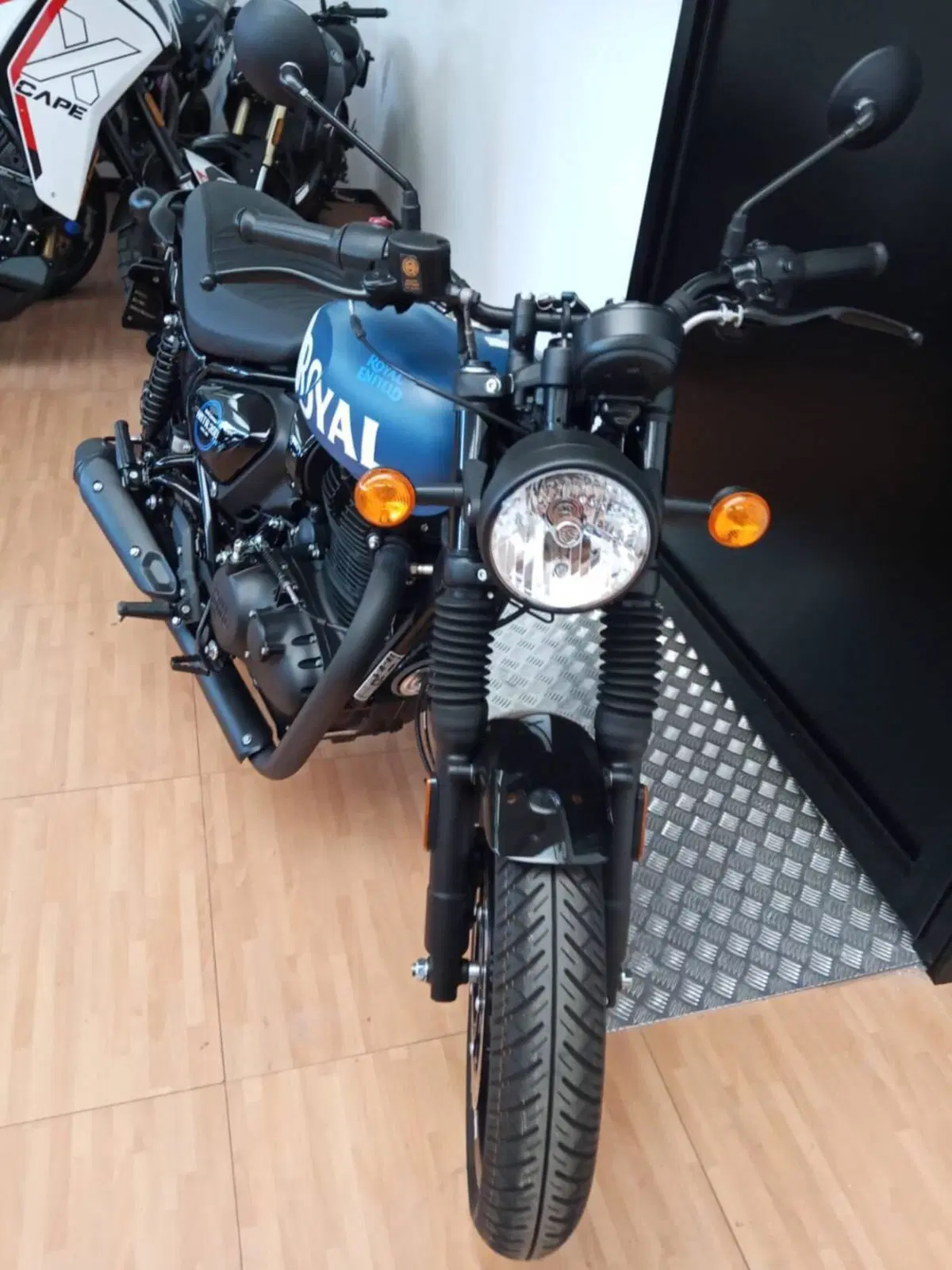 Royal Enfield HNTR 350 (2022 - 26) (2)