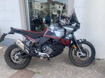 Ducati DesertX (2022 - 25) usata