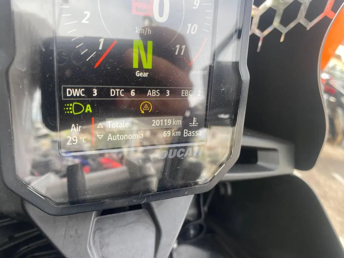 Ducati DesertX (2022 - 25) (3)
