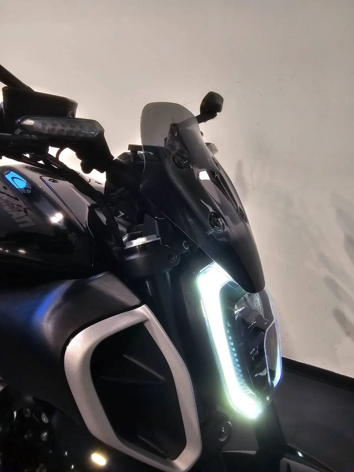 Ducati Diavel V4 (2023 - 26) (5)