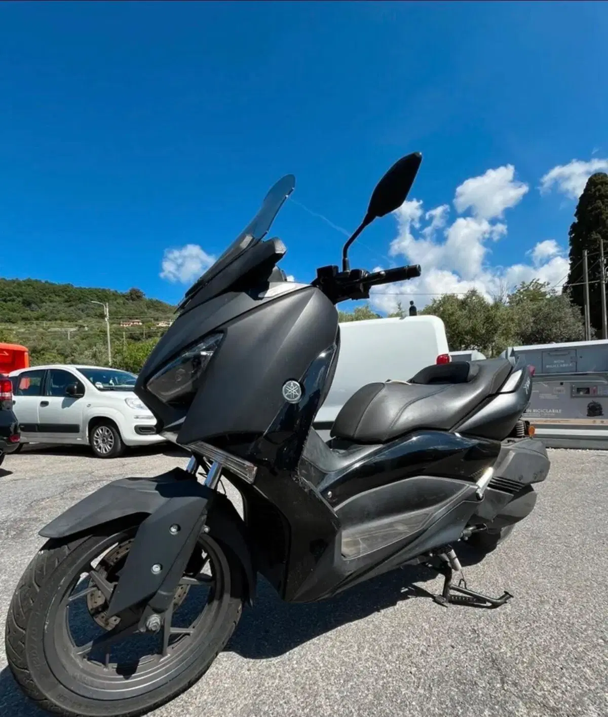 Yamaha X-Max 300 Tech Max (2020) (4)