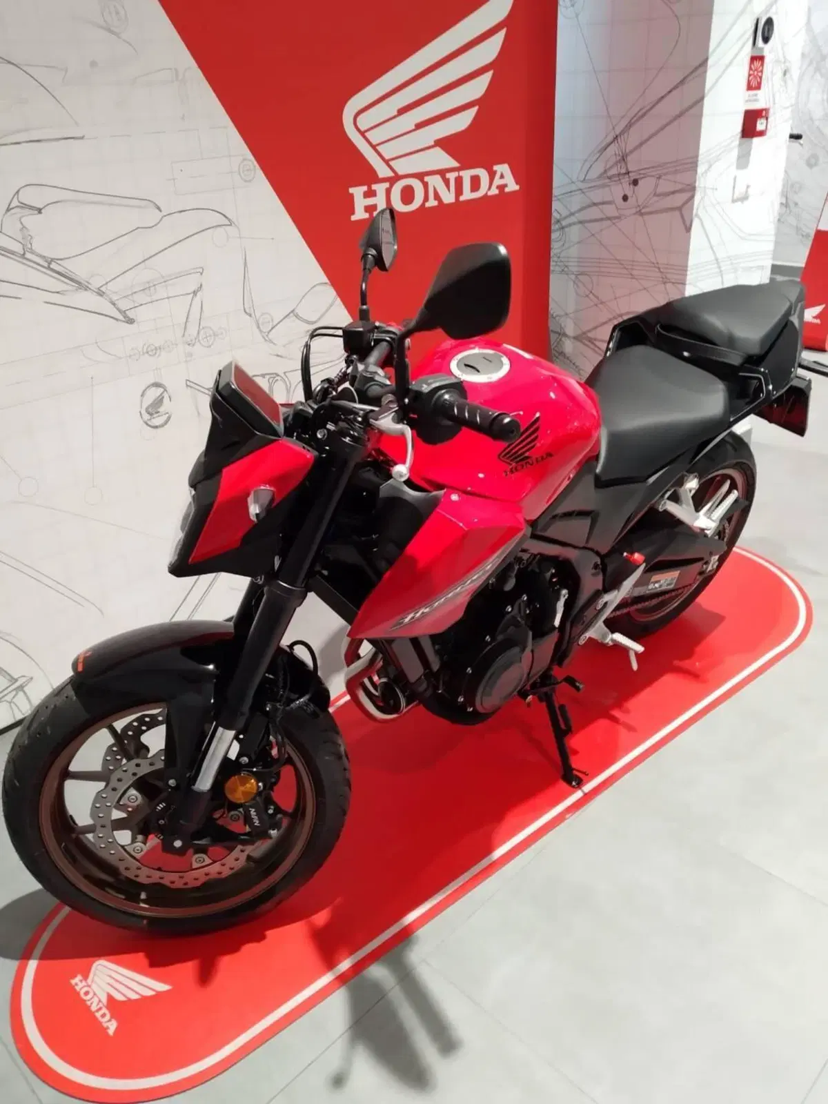 Honda CB 500 Hornet (2026) (9)