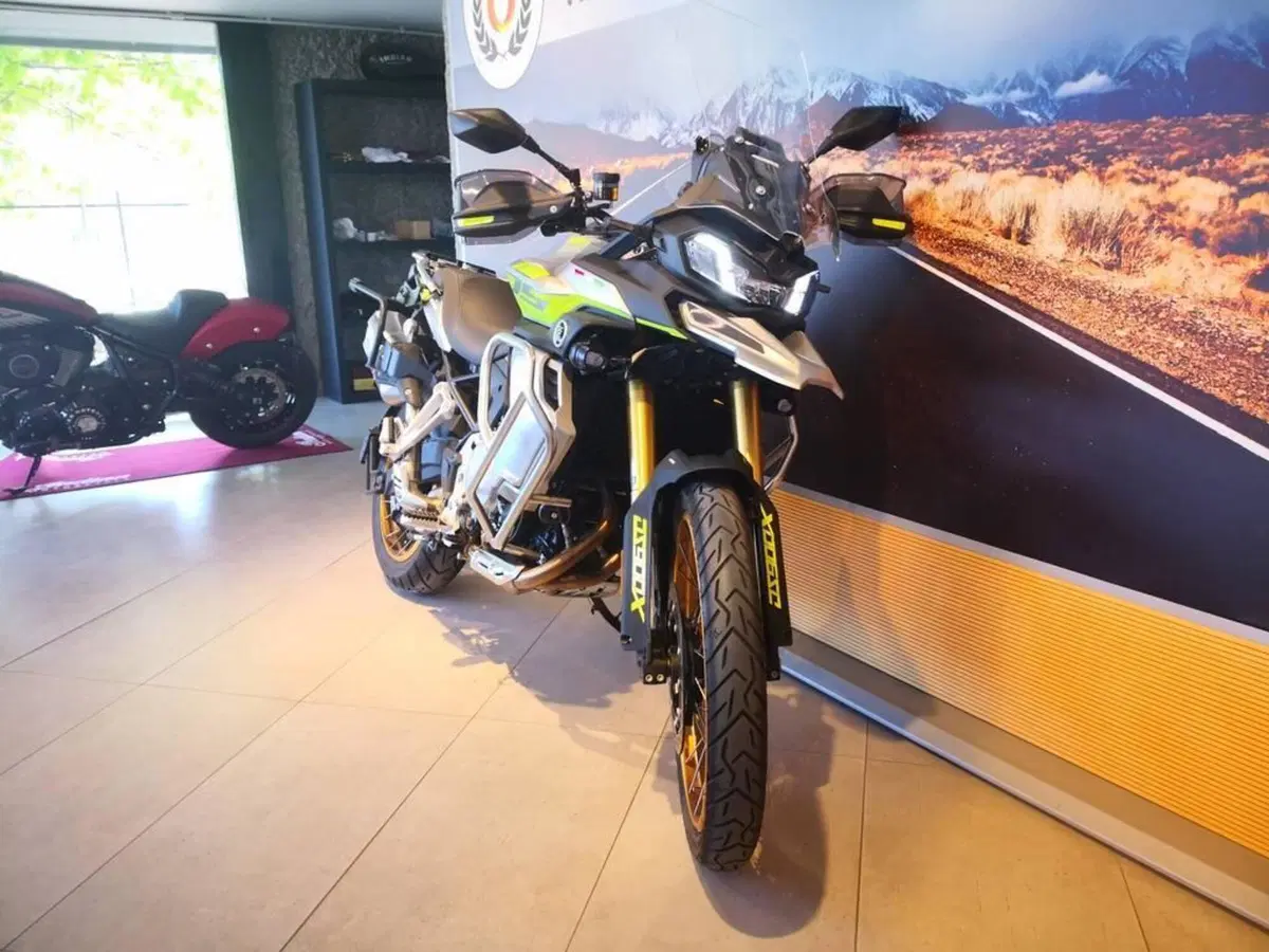 Voge Valico 900DSX (2024 - 26) (3)