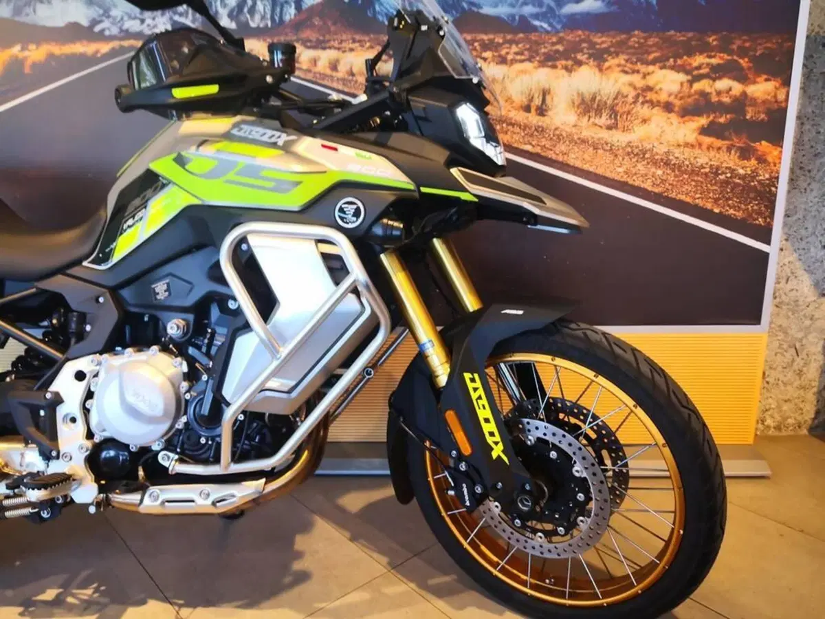 Voge Valico 900DSX (2024 - 26) (4)