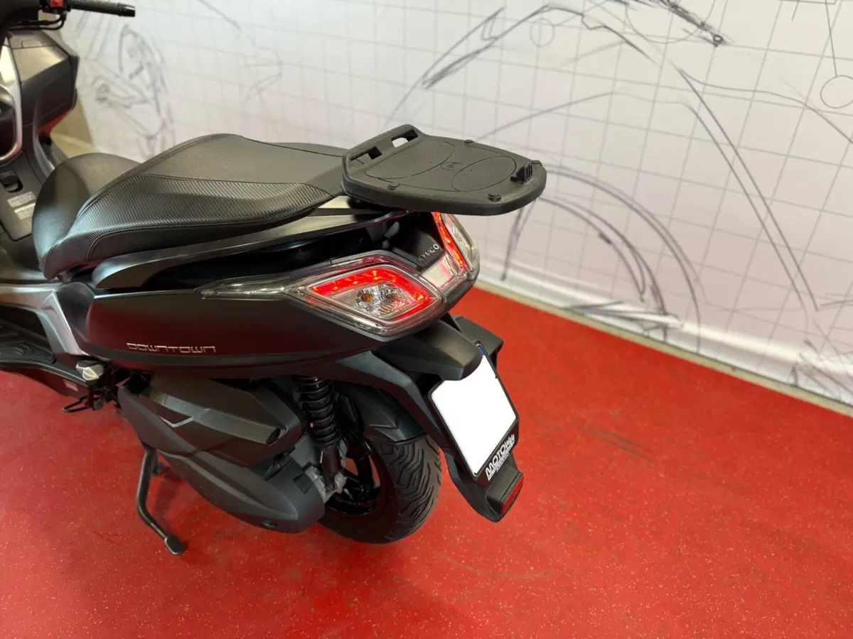 Kymco Downtown 350i TCS (2021 - 25) (16)