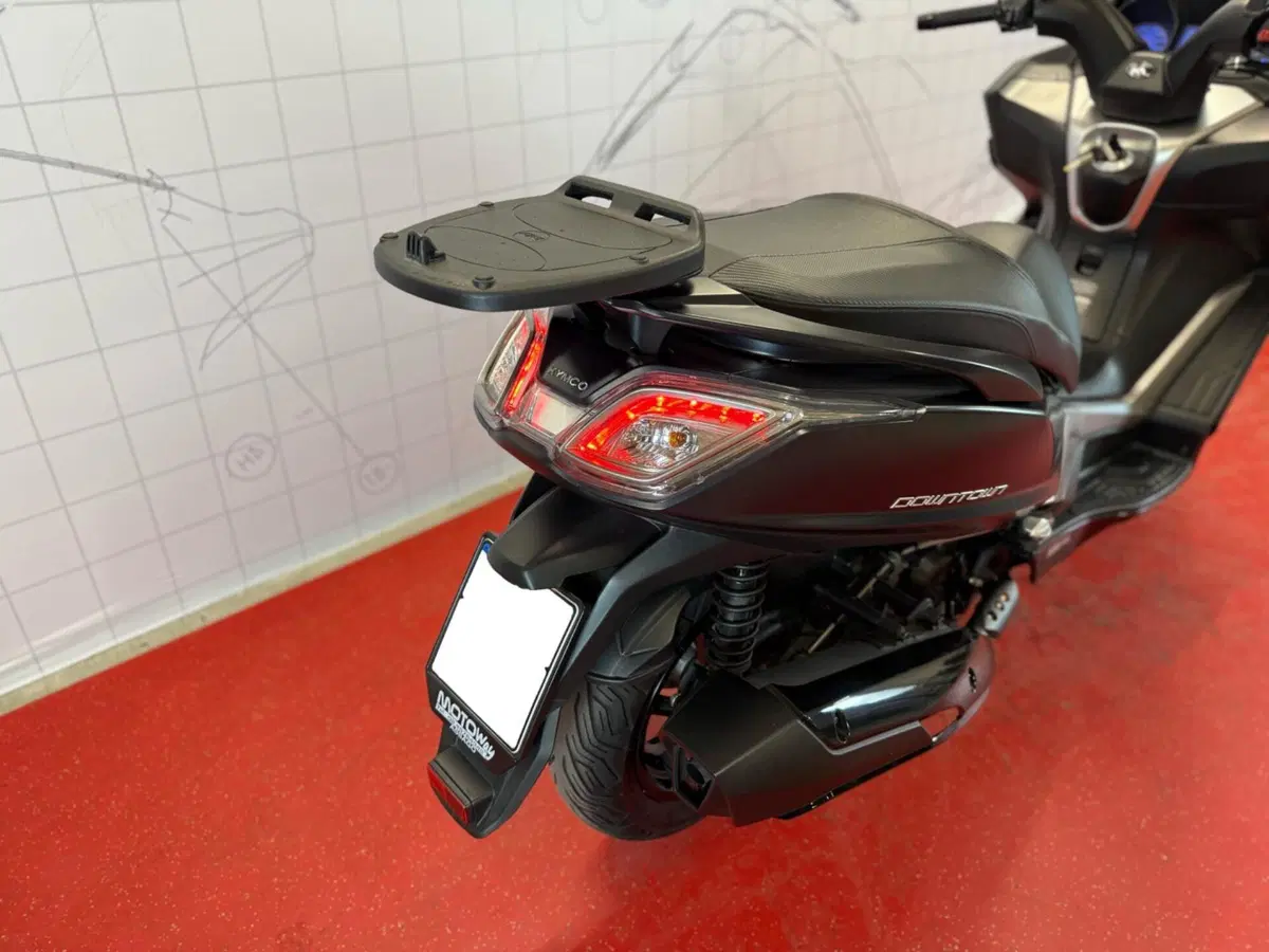 Kymco Downtown 350i TCS (2021 - 25) (11)