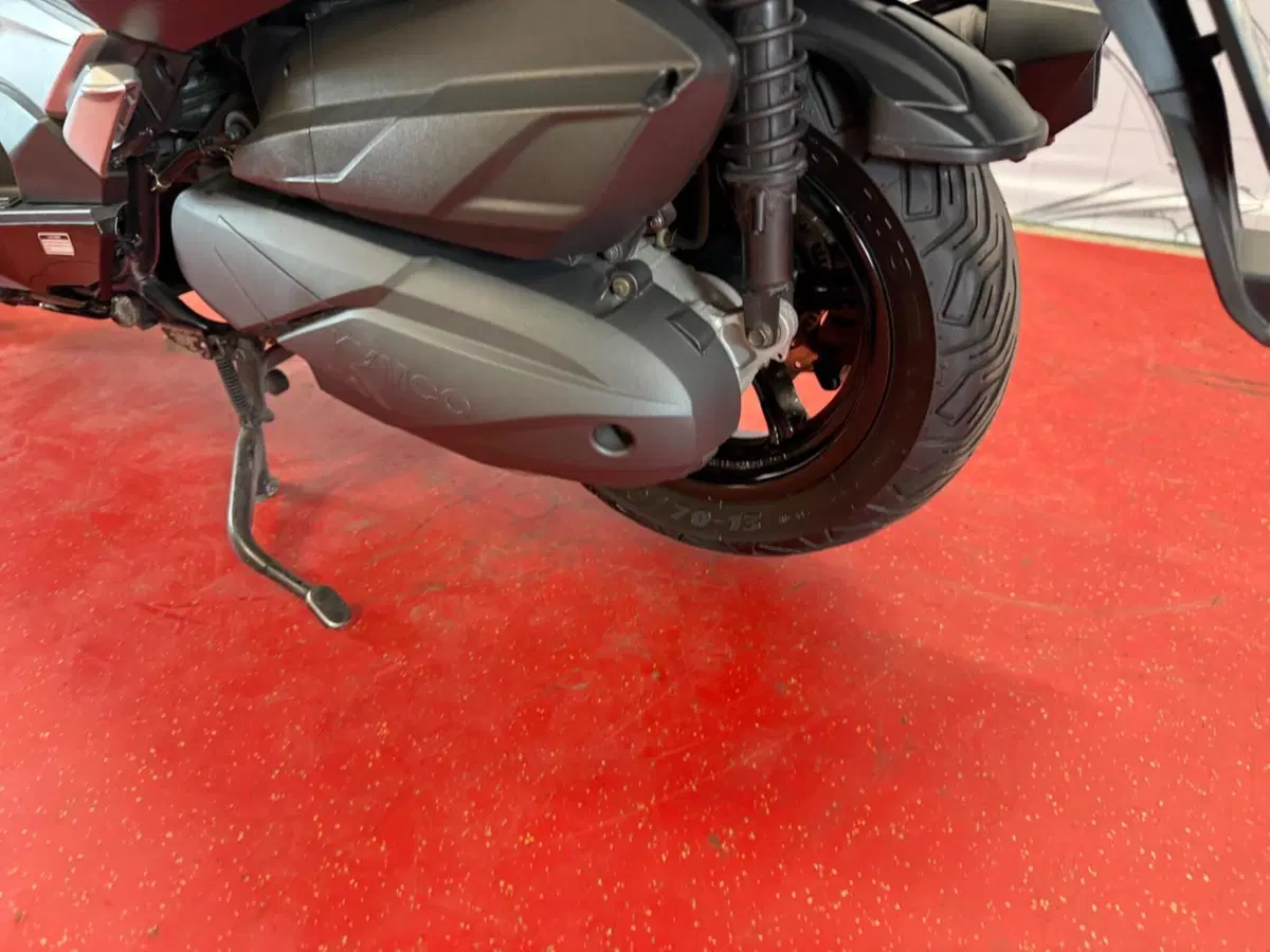 Kymco Downtown 350i TCS (2021 - 25) (15)