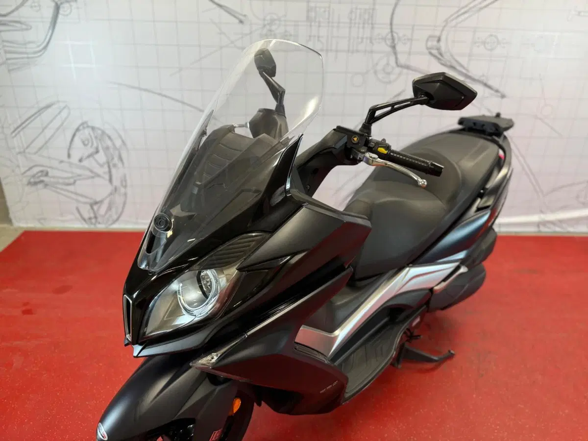 Kymco Downtown 350i TCS (2021 - 25) (14)