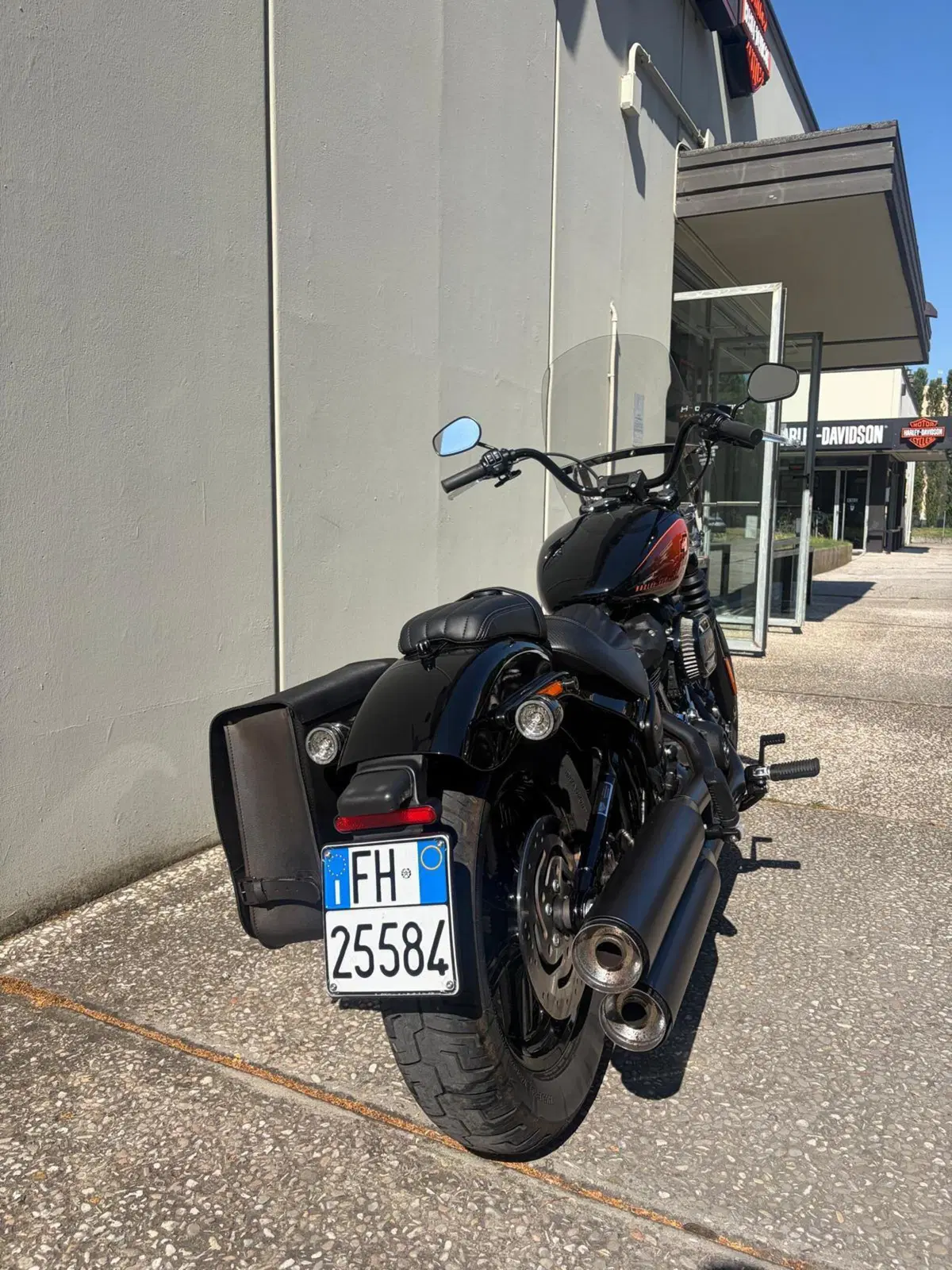 Harley-Davidson Street Bob 114 (2021 - 24) (2)