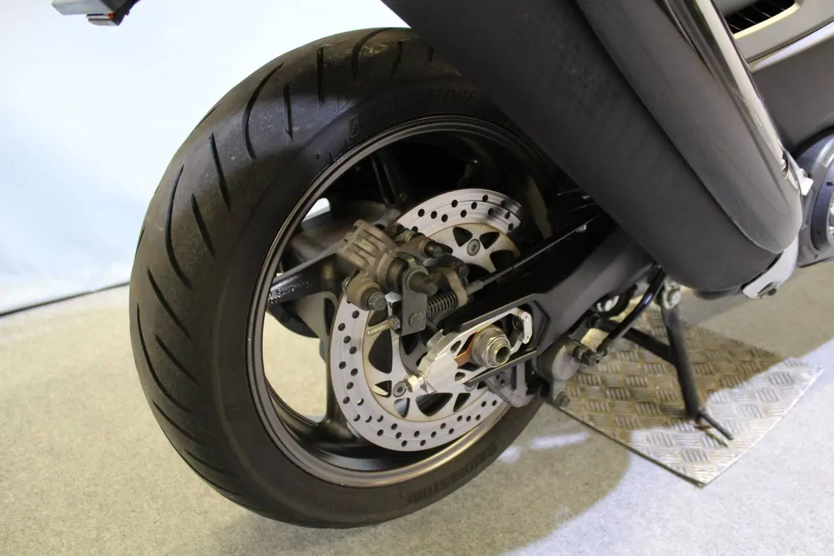 Yamaha T-Max 530 (2015 - 16) (6)
