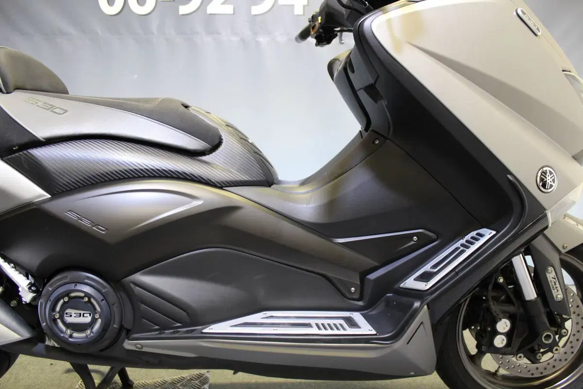 Yamaha T-Max 530 (2015 - 16) (9)