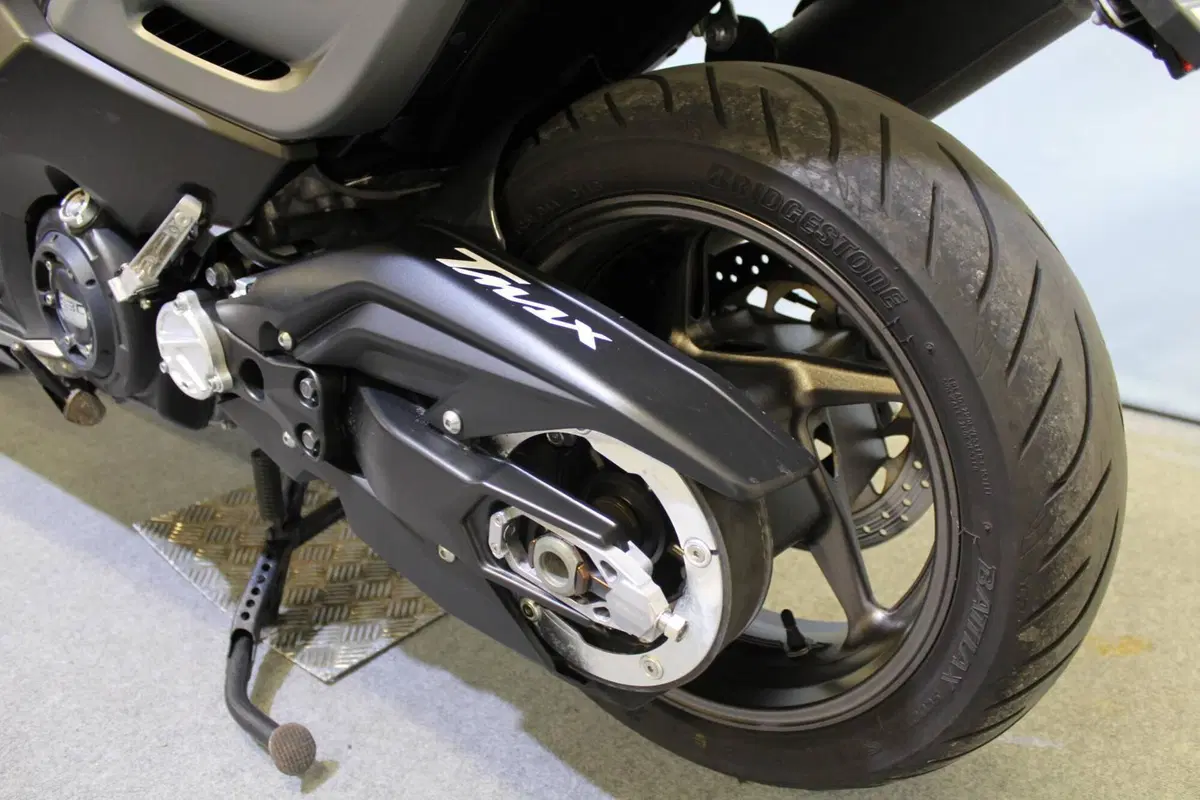 Yamaha T-Max 530 (2015 - 16) (15)