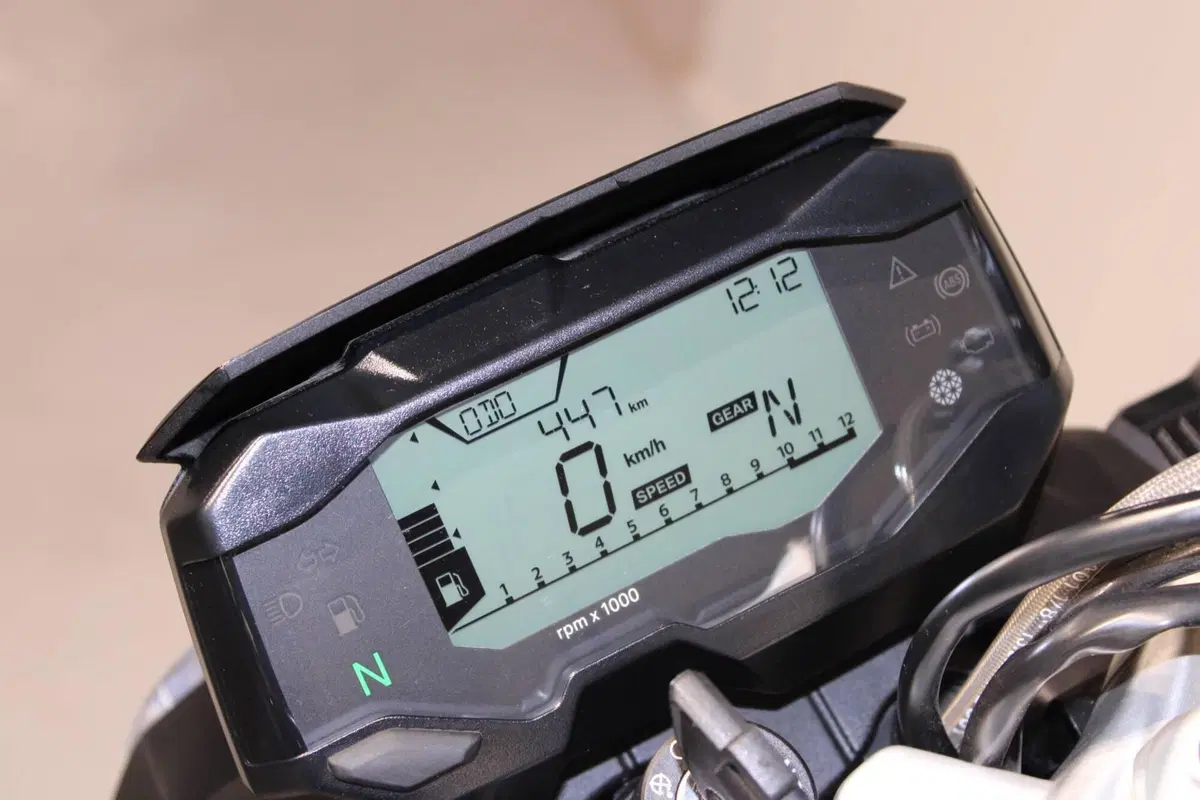 Bmw G 310 R (2021 - 25) (6)