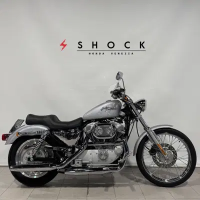 Harley-Davidson 883 Custom (2001 - 05) - XL 53C usata