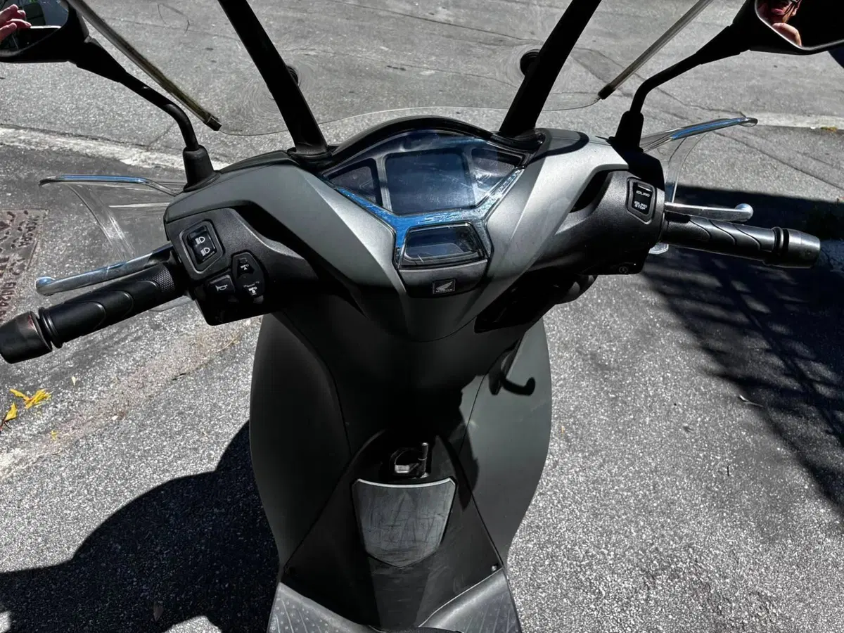Honda SH 125i Sport (2022 - 23) (5)