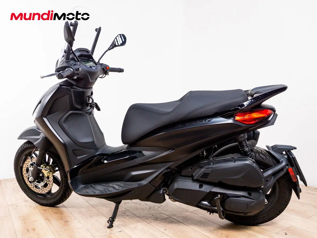 Piaggio Beverly 400 (2025 - 26) (7)