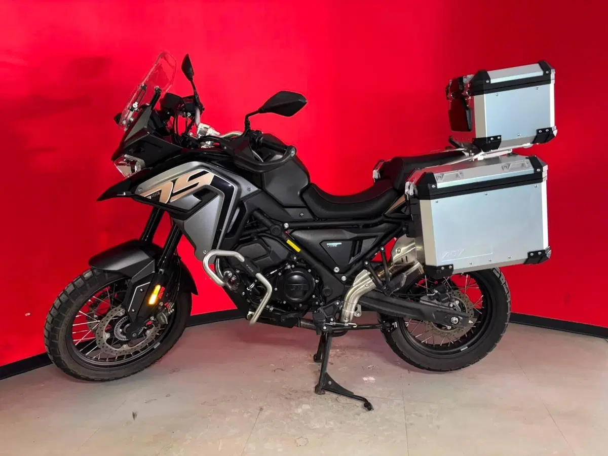 Voge Valico 650DSX (2021 - 24) (3)
