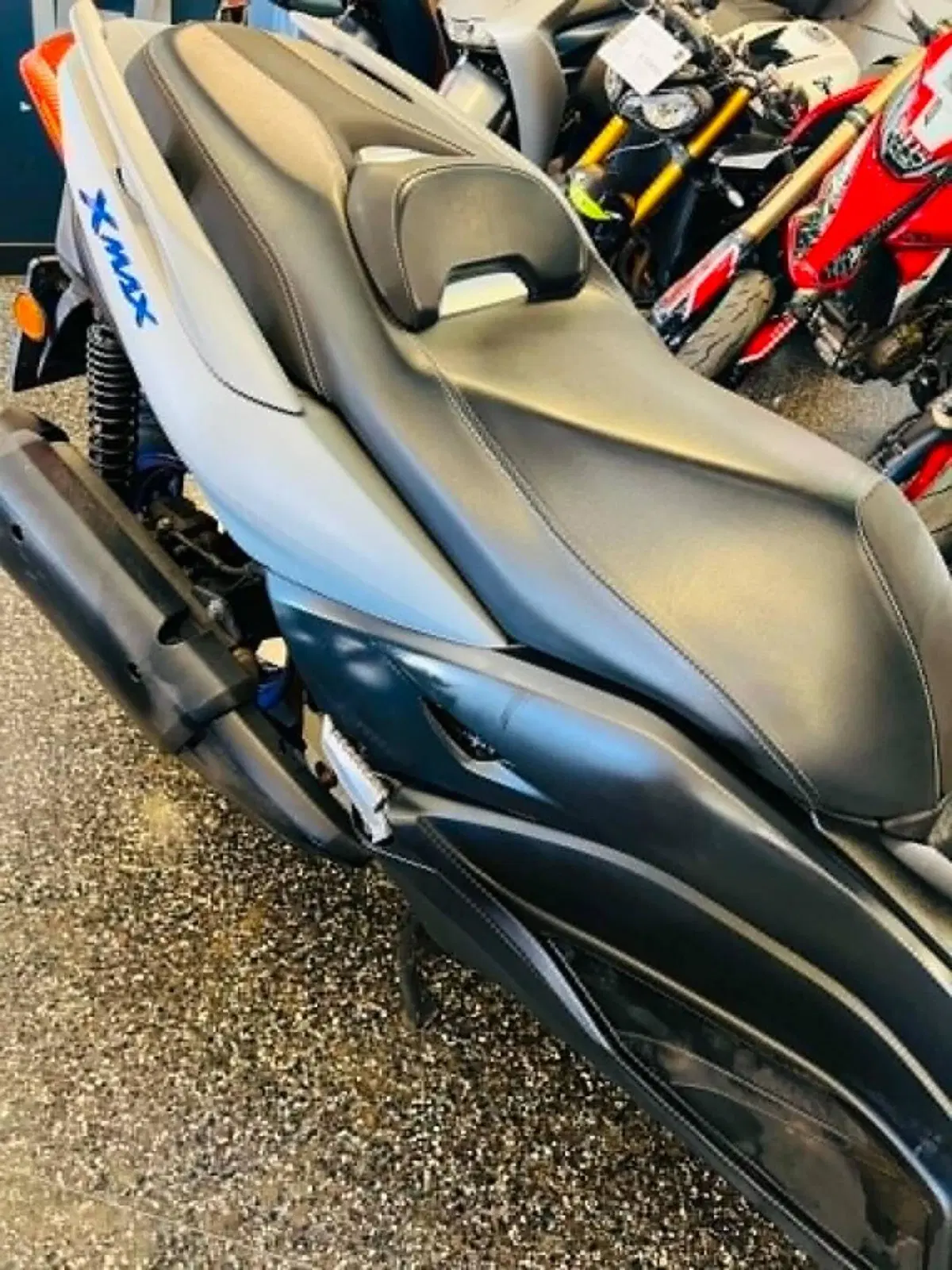 Yamaha X-Max 300 (2021 - 24) (9)