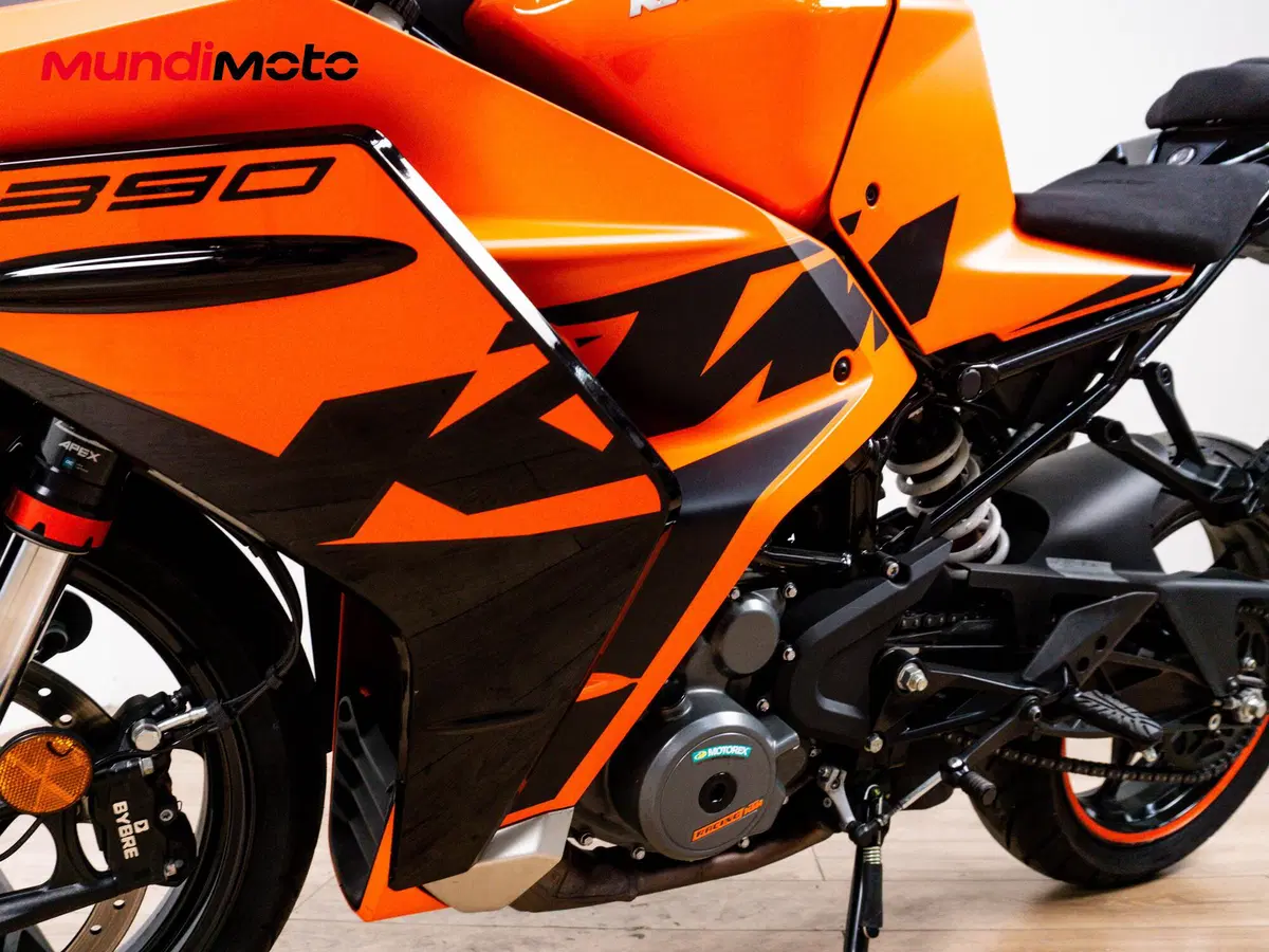 KTM RC 390 (2022 - 26) (9)