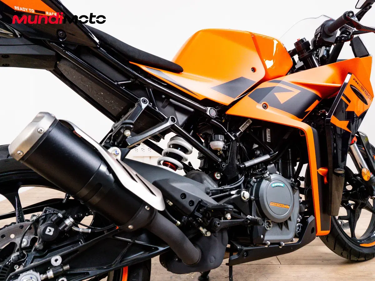 KTM RC 390 (2022 - 26) (4)