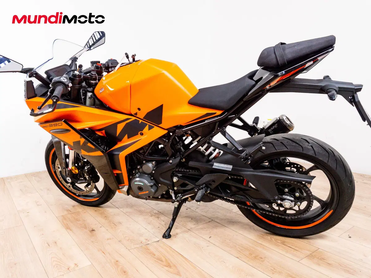 KTM RC 390 (2022 - 26) (7)