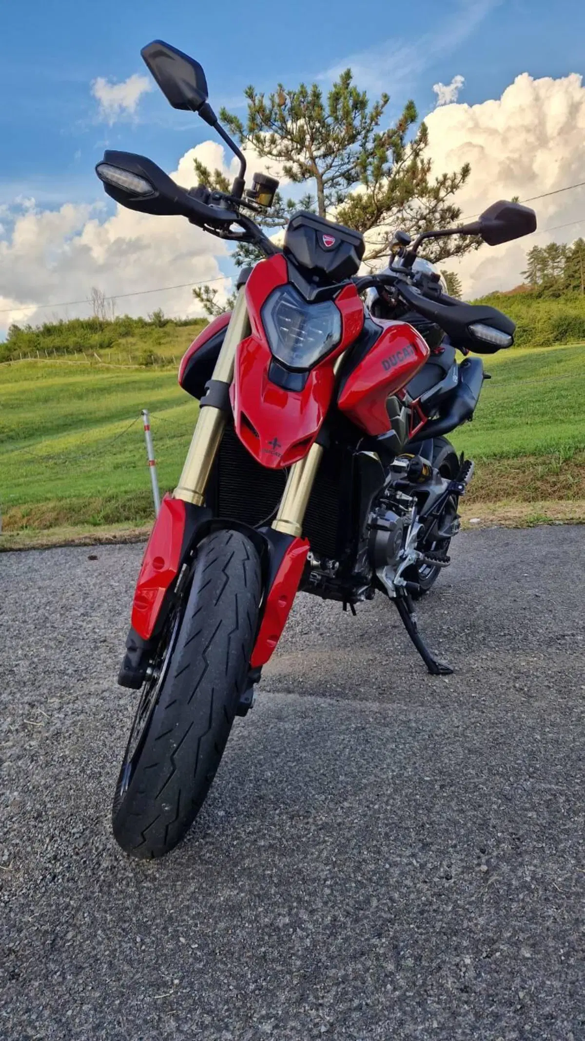 Ducati Hypermotard V2 (2026) (3)