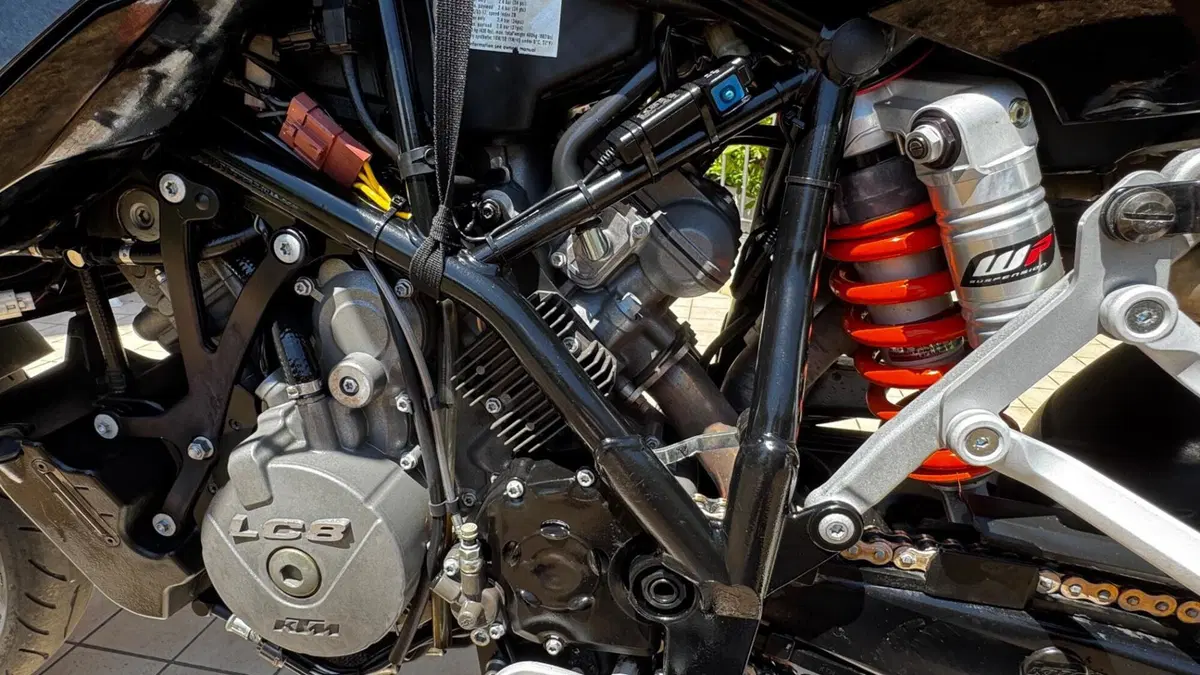 KTM 990 Supermoto T ABS (2011 - 13) (11)