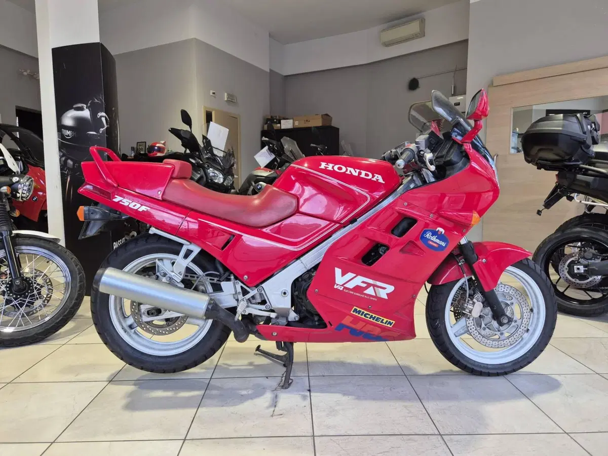 Honda VFR 750 F (1986 - 87)