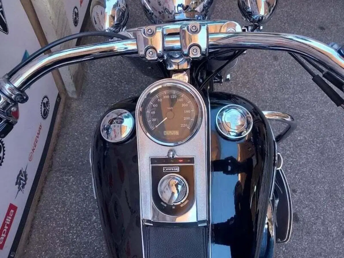 Harley-Davidson 1690 Fat Boy Special (2010 - 17) - FLSTF (14)