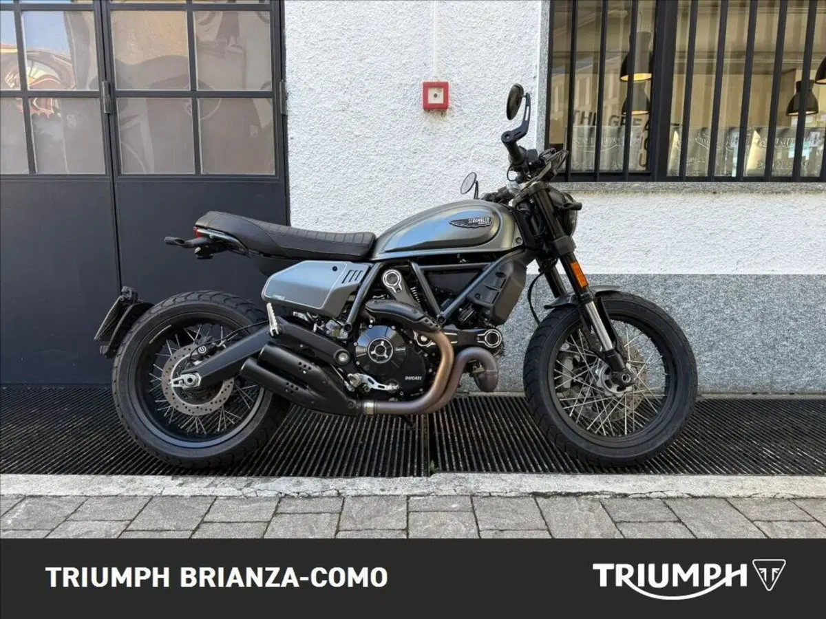 Ducati Scrambler 800 Night Shift (2021 - 22)
