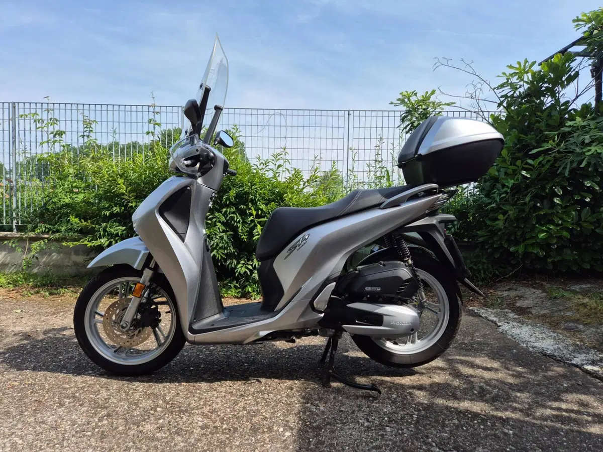 Honda SH 150i (2017 - 19) (2)