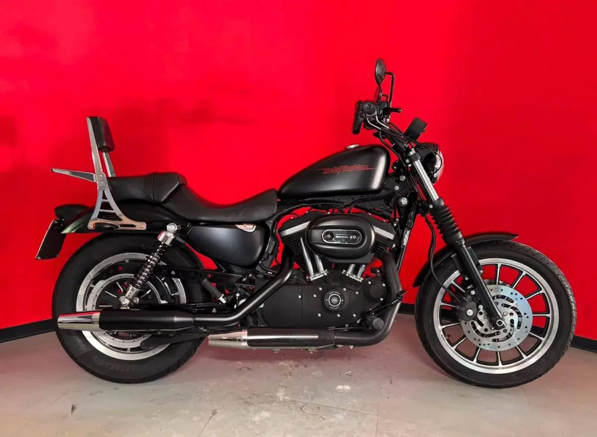 Harley-Davidson 883 R (2008 - 16) - XL 883R
