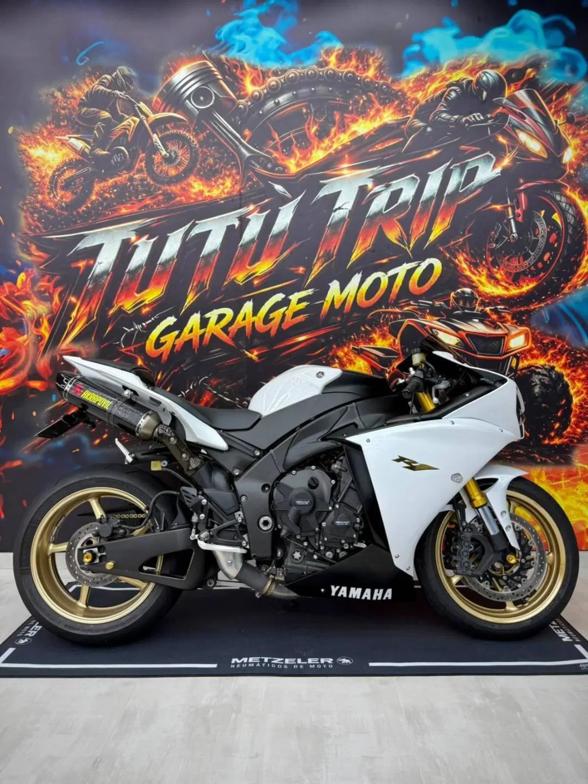 Yamaha YZF R1 (2015 - 16)