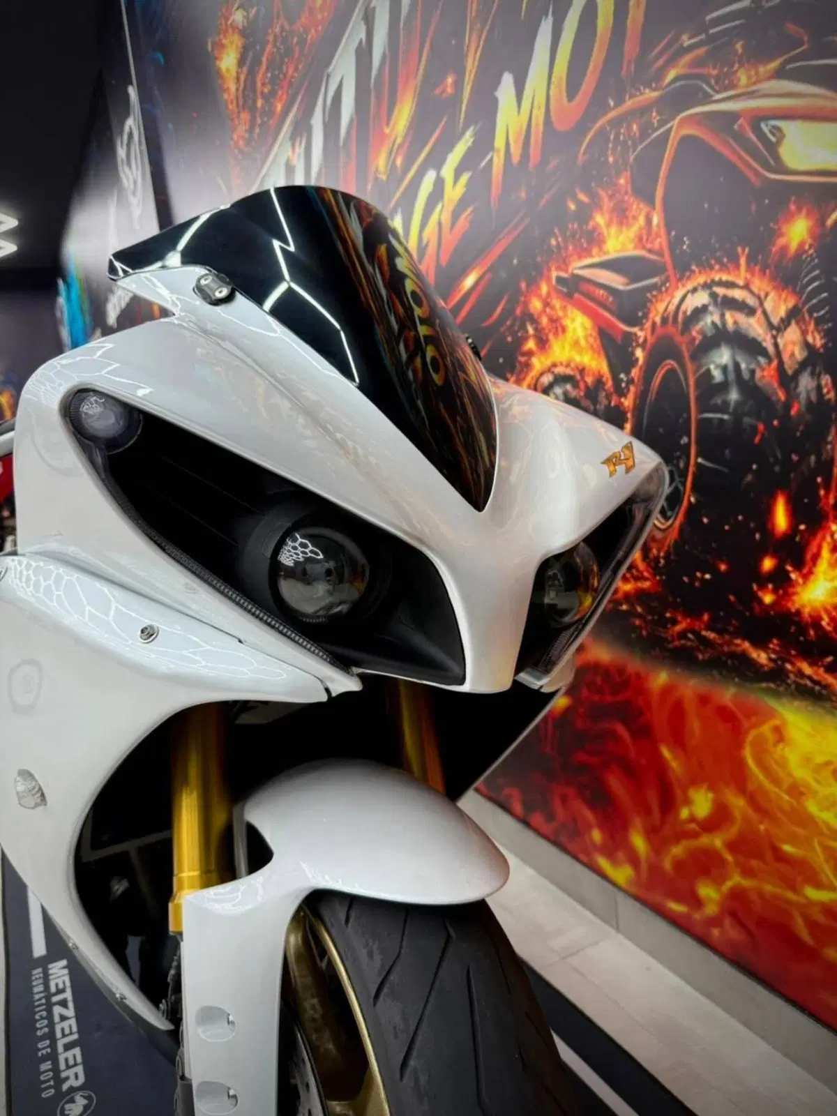 Yamaha YZF R1 (2015 - 16) (8)