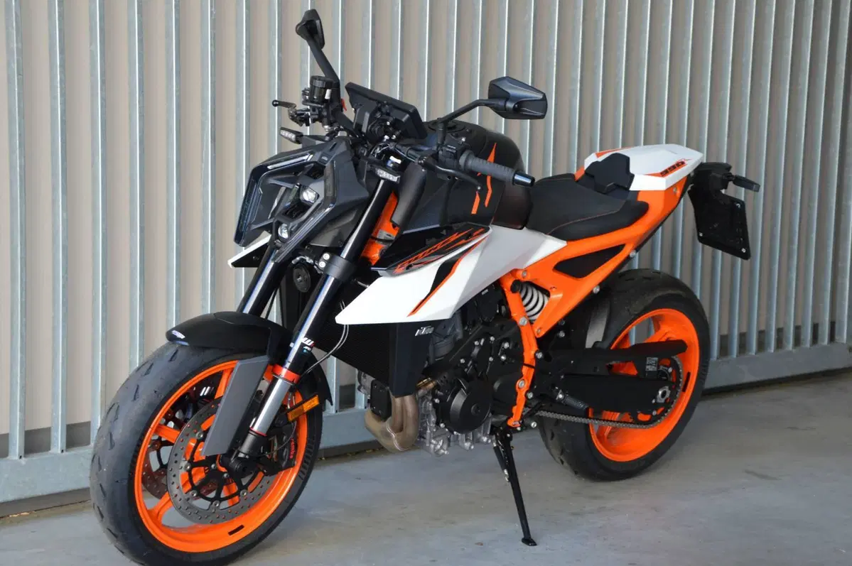 KTM 990 Duke R (2026) (7)