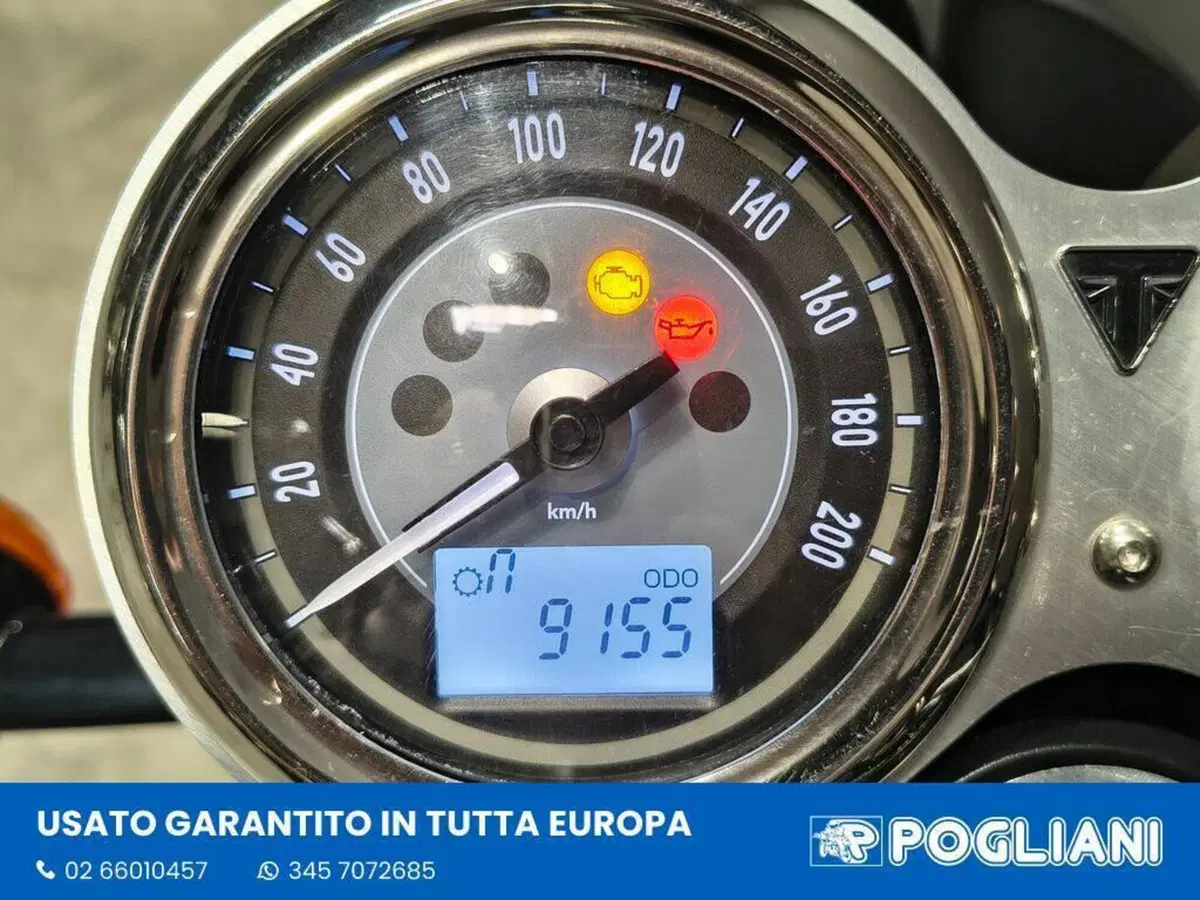 Triumph Bonneville T100 (2021 - 25) (7)