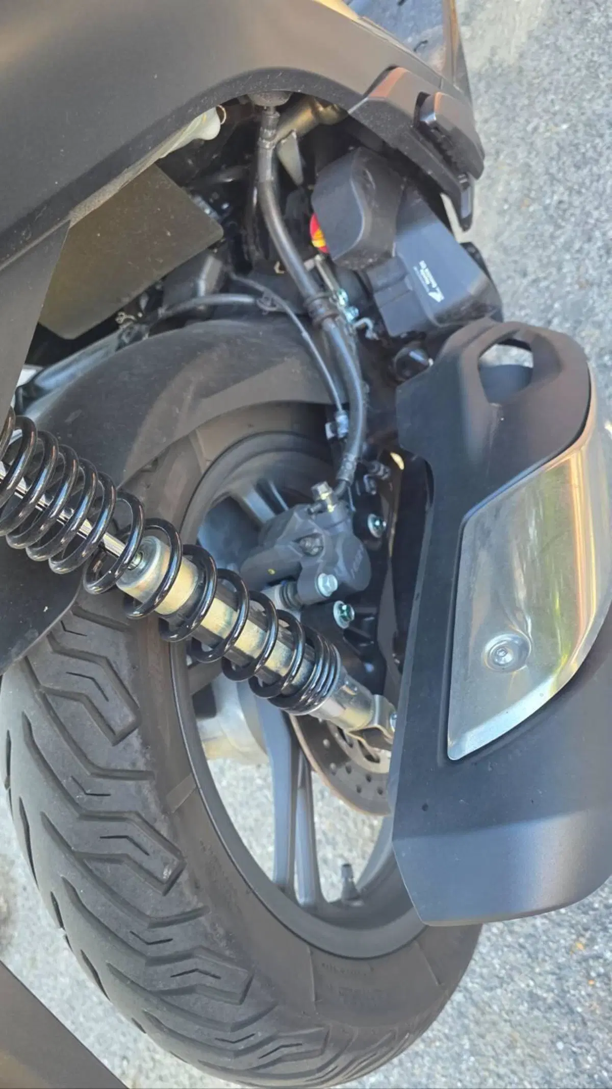 Honda SH 125i Sport (2022 - 23) (4)