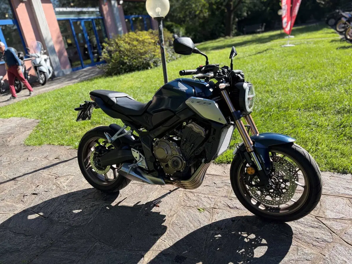 Honda CB 650 R (2021 - 23) (4)