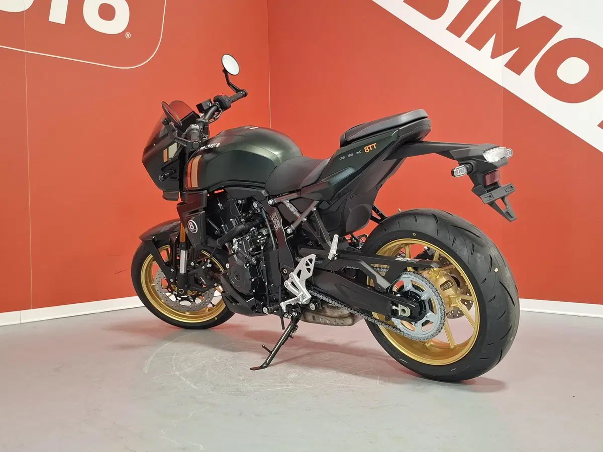 Suzuki GSX-8TT (2025 - 26) (8)