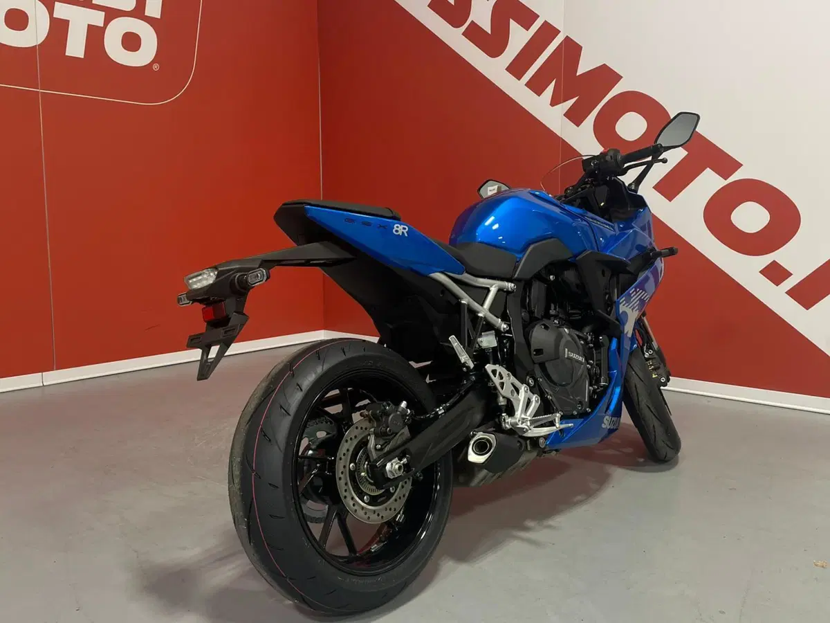 Suzuki GSX-8R (2024 - 26) (9)