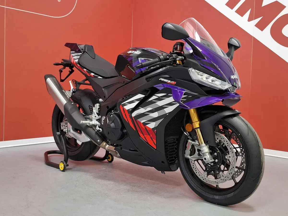 Aprilia RSV4 1100 Factory (2025 - 26) (2)
