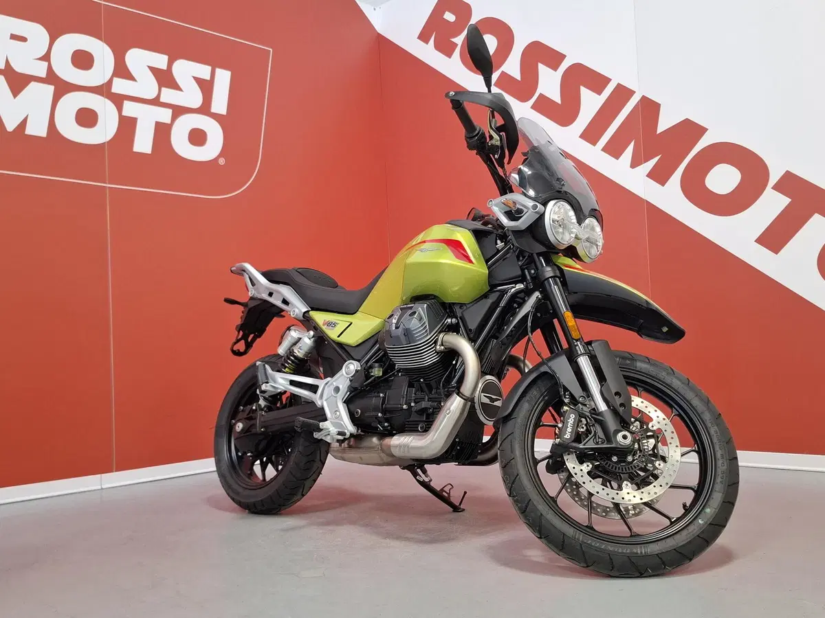 Moto Guzzi V85 Strada (2024 - 26)