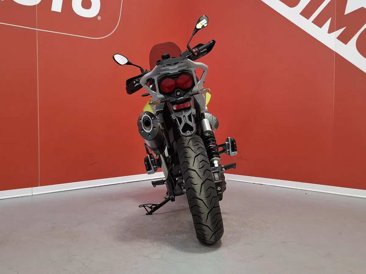 Moto Guzzi V85 Strada (2024 - 26) (5)