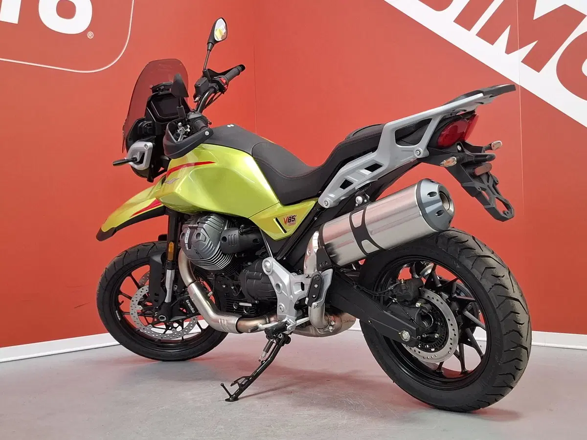 Moto Guzzi V85 Strada (2024 - 26) (8)