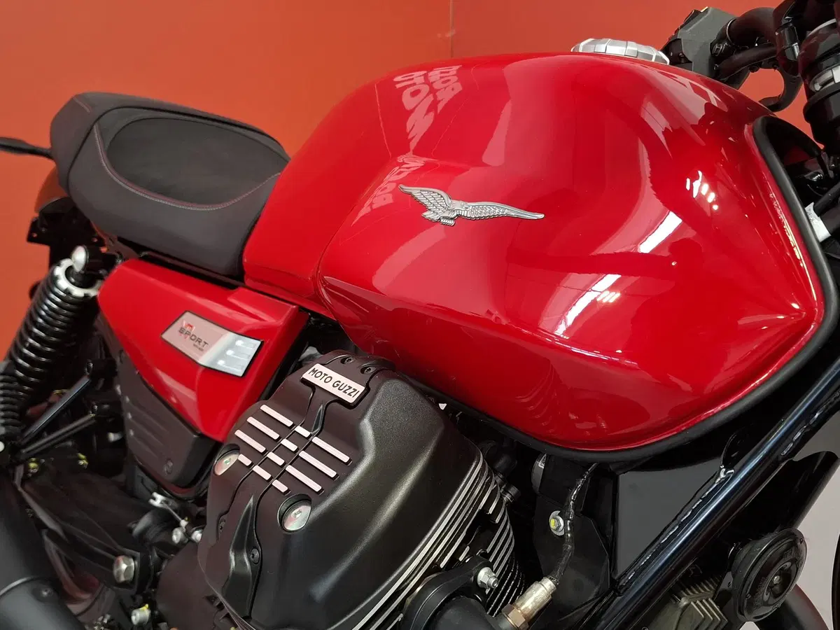 Moto Guzzi V7 Sport (2025 - 26) (6)