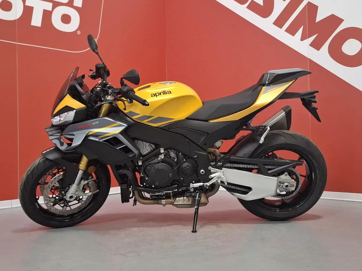 Aprilia Tuono V4 (2025 - 26) (3)