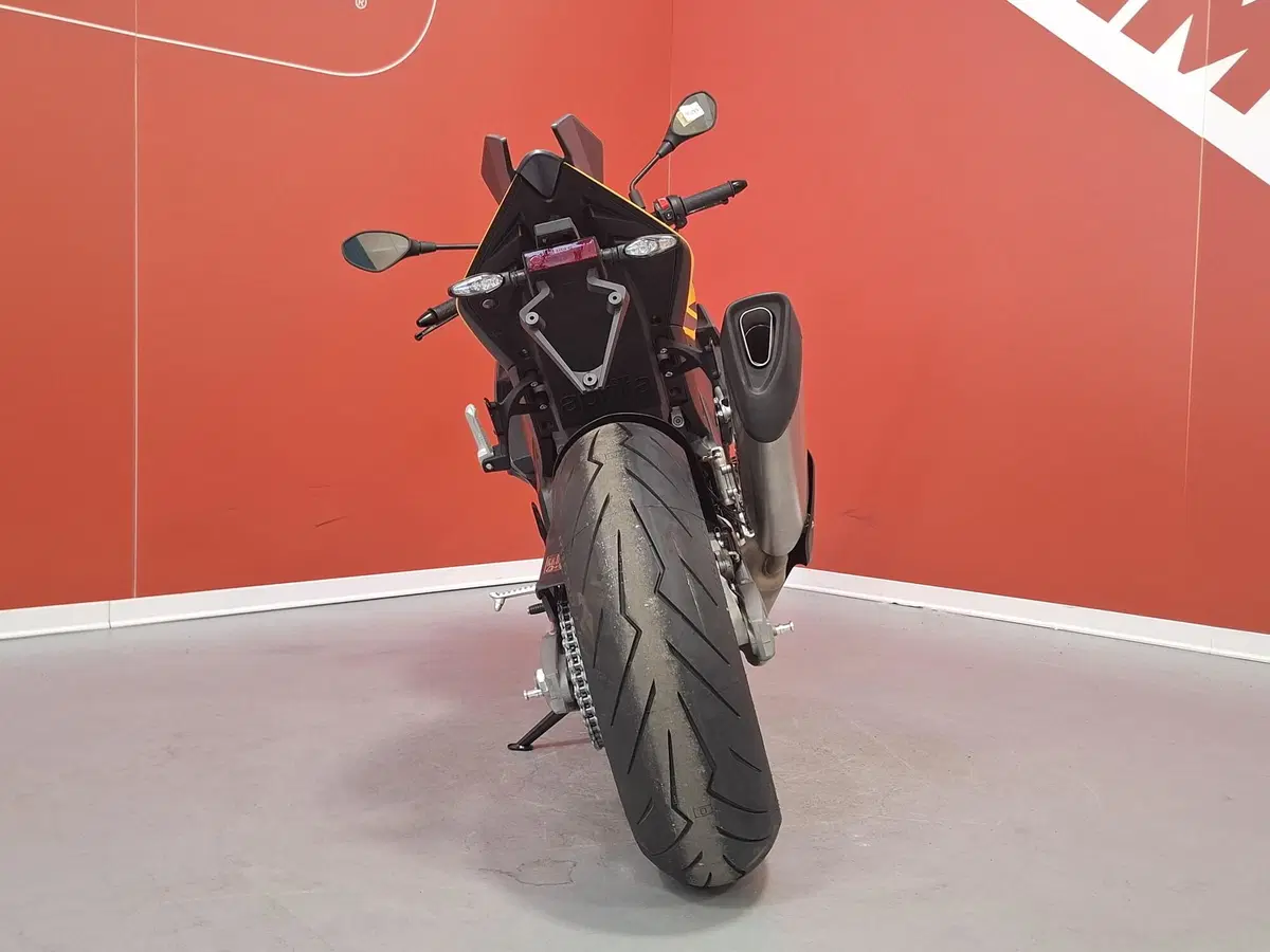 Aprilia Tuono V4 (2025 - 26) (4)