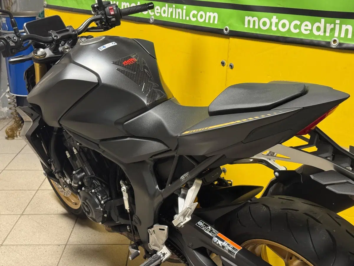 Honda CB 1000 Hornet (2025 - 26) (5)